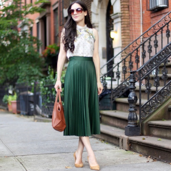 ZARA Green Pleated Skirt - Picture 8 of 15